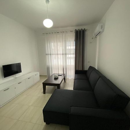 Vlora'S Apartment Buitenkant foto